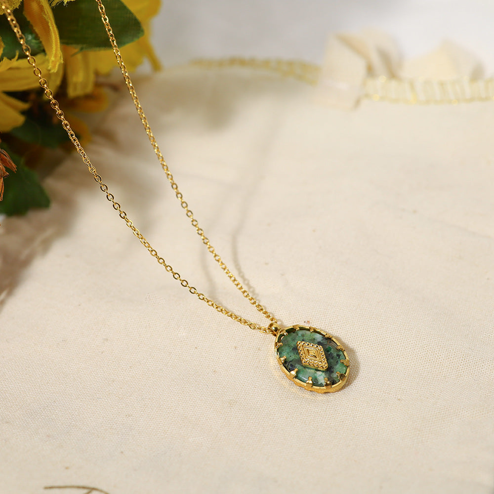 Vintage Oval Green Stone Pendant Necklace | 18K Gold Plated 316L Stainless Steel | Wholesale OEM