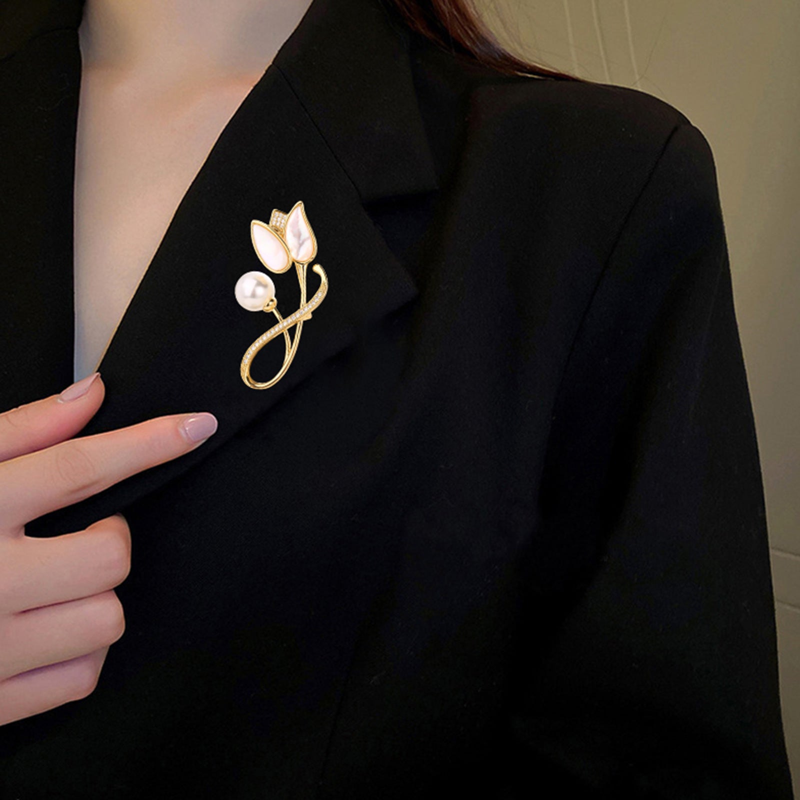 Mother of Pearl Tulip Brooch with Pearl & Pavé CZ Stem | 18K Gold Plated Brass | Wholesale OEM