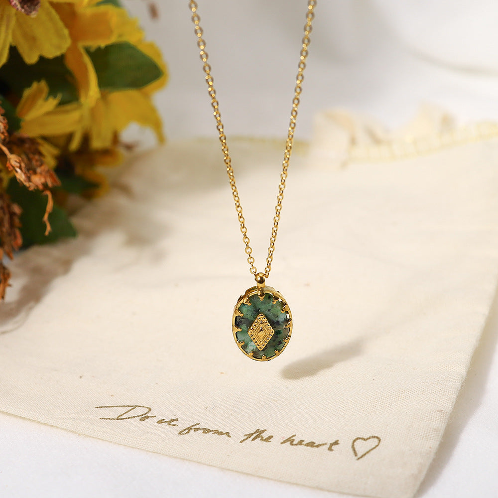 Vintage Oval Green Stone Pendant Necklace | 18K Gold Plated 316L Stainless Steel | Wholesale OEM